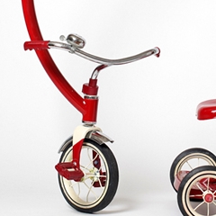 Tricycle rouge ...